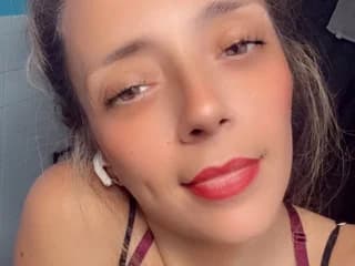 EmmaMiaXXX WebCAM 
